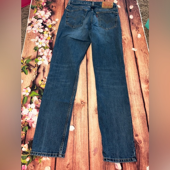 Levi jeans - Picture 2 of 4